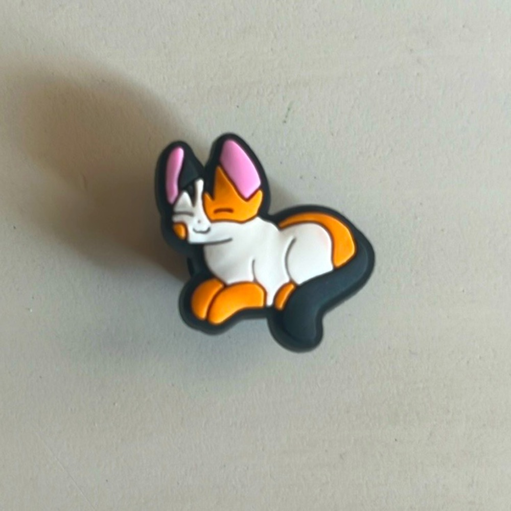 CAT CROC CHARM
